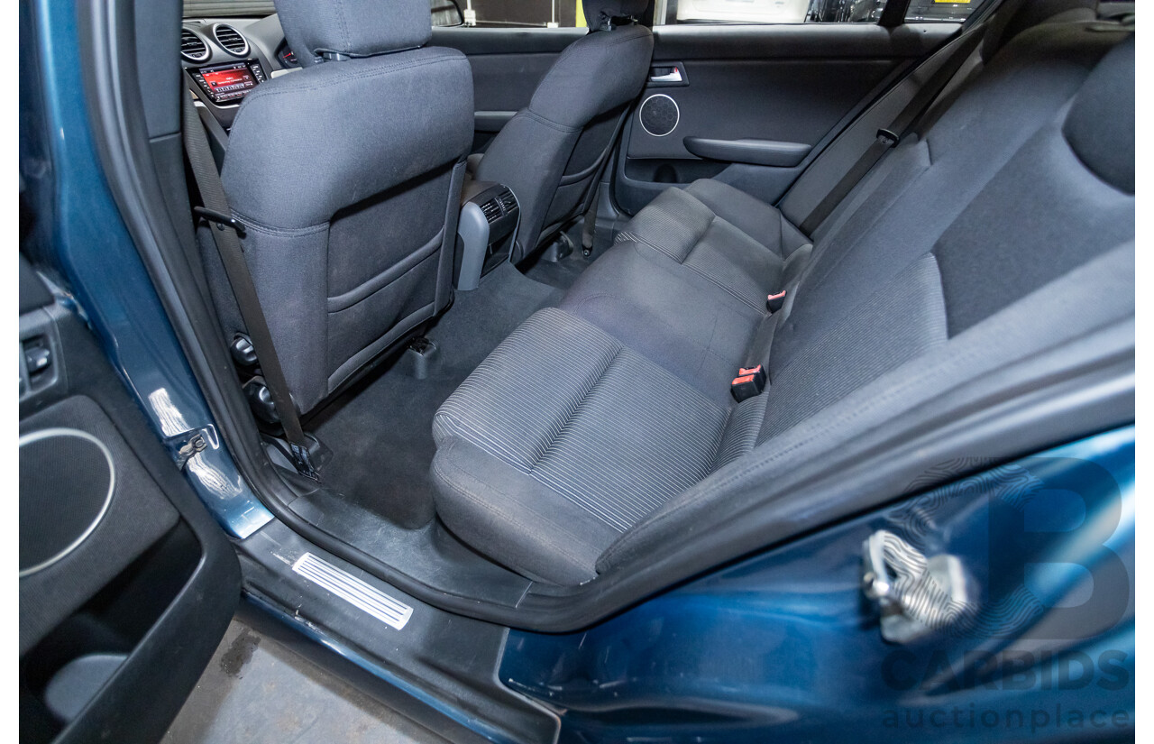 07/2012 Holden Commodore SS VE II Series 2 MY12 4d Sedan Karma Blue V8 6.0L