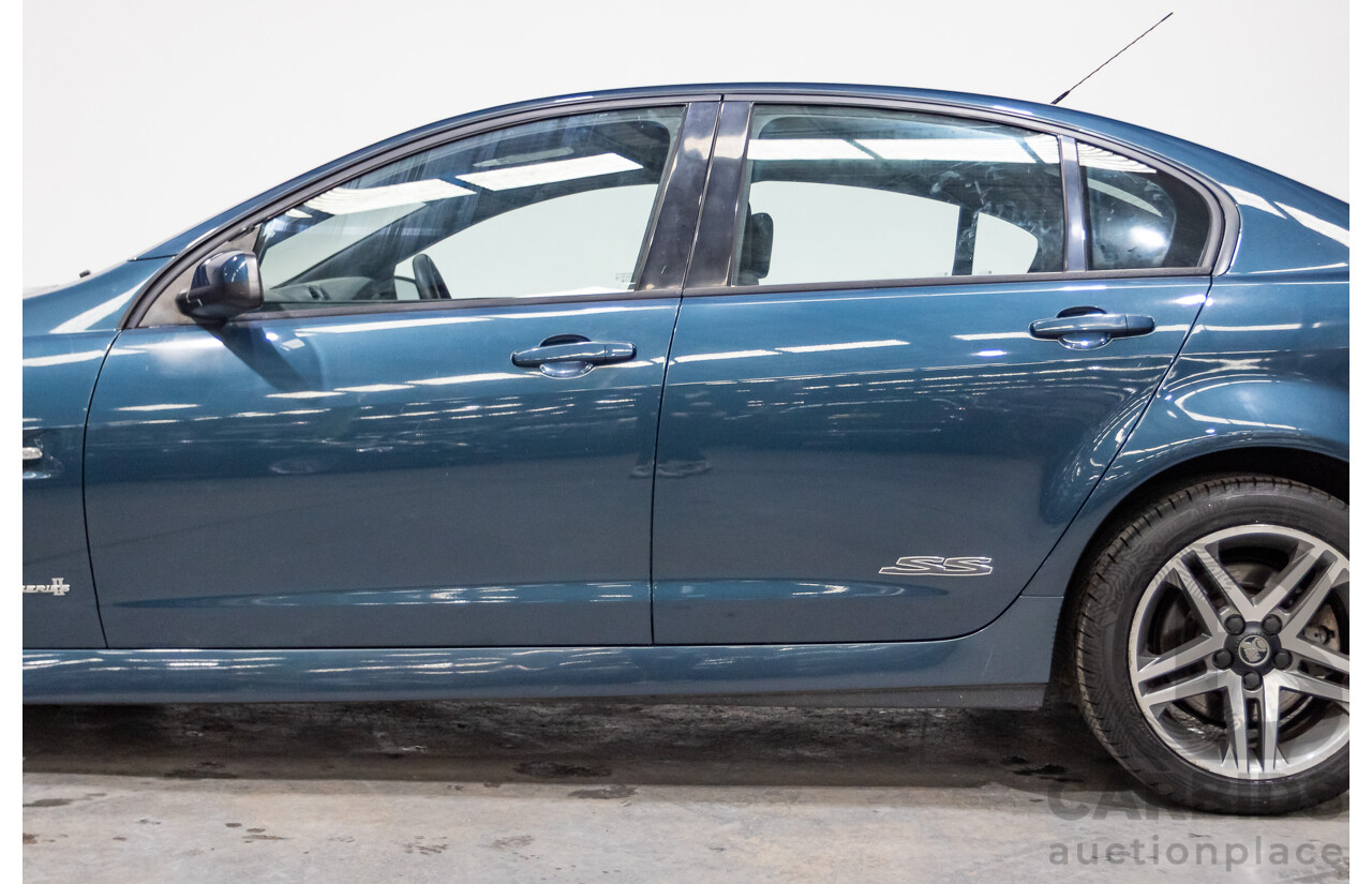 07/2012 Holden Commodore SS VE II Series 2 MY12 4d Sedan Karma Blue V8 6.0L