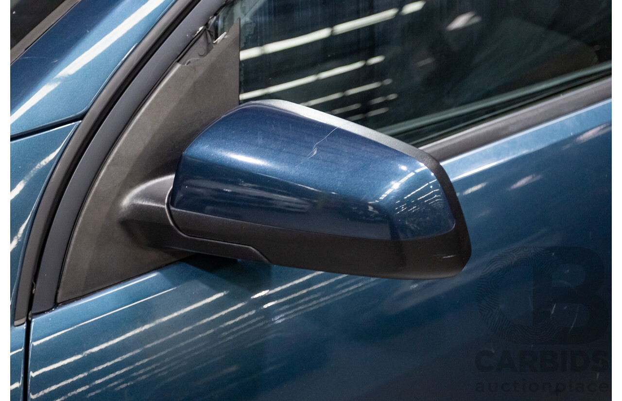 07/2012 Holden Commodore SS VE II Series 2 MY12 4d Sedan Karma Blue V8 6.0L