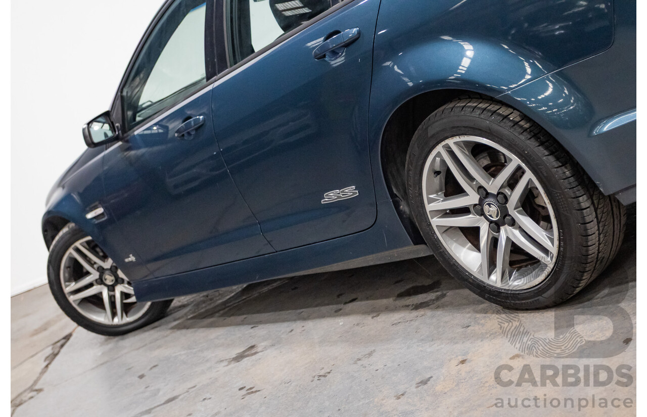 07/2012 Holden Commodore SS VE II Series 2 MY12 4d Sedan Karma Blue V8 6.0L