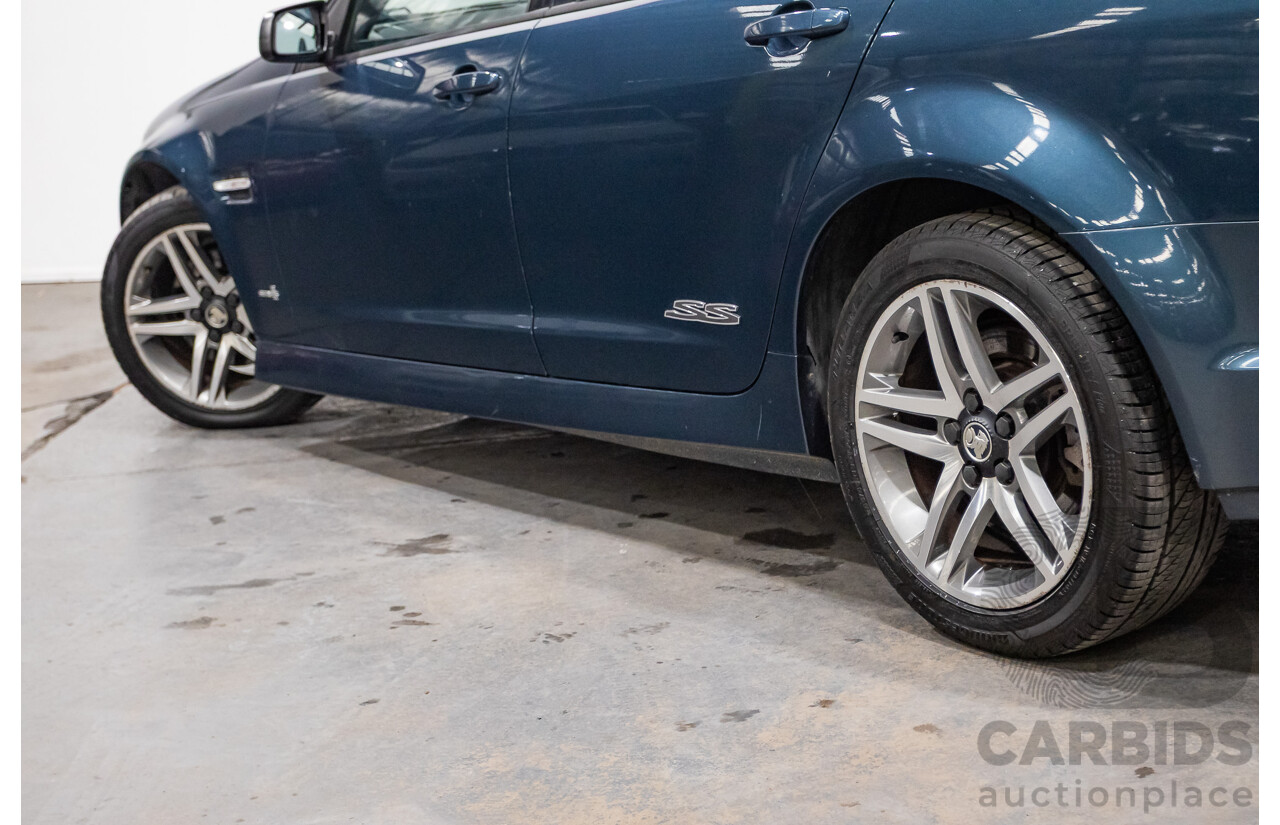 07/2012 Holden Commodore SS VE II Series 2 MY12 4d Sedan Karma Blue V8 6.0L