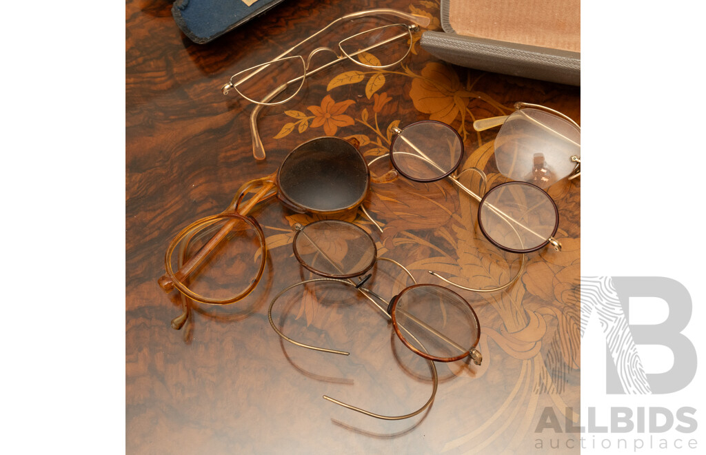 Collection Antique & Vintage Spectacles and Two Cases