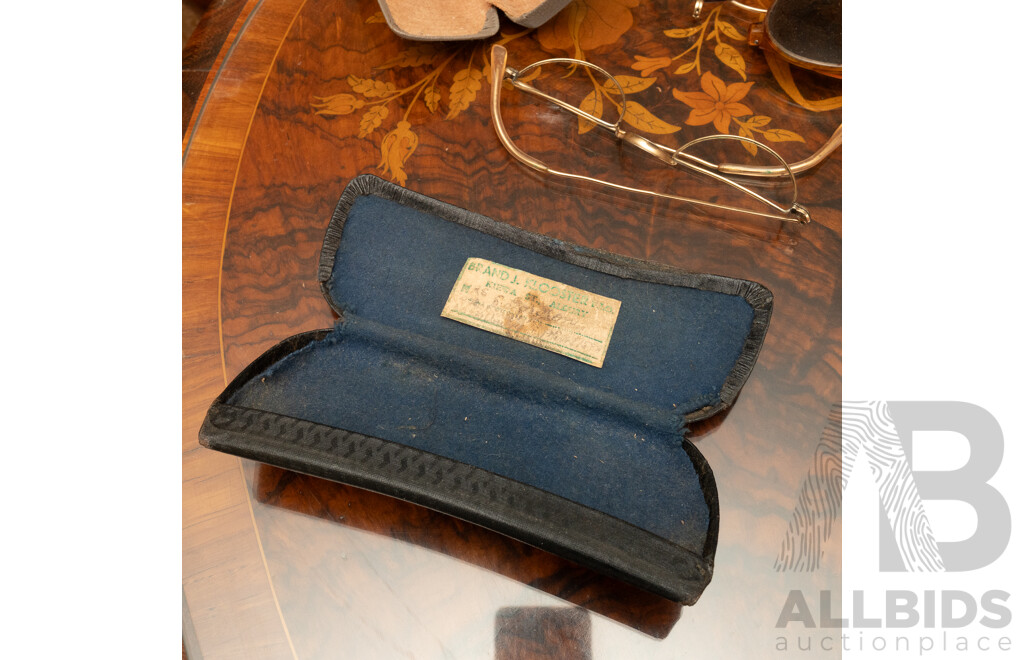 Collection Antique & Vintage Spectacles and Two Cases