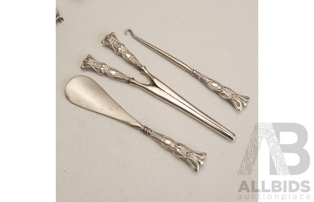 Sterling Silver Handled Dressing Table Set, Including Button Hook, Shoehorn and Glove Stretcher, Birmingham, 1905