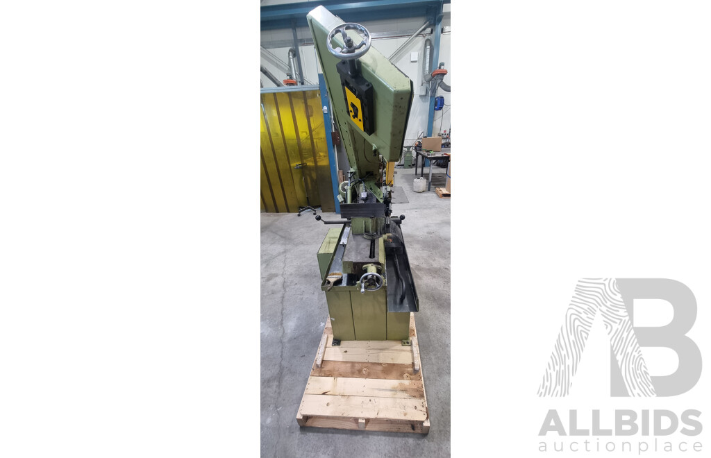 Industrial Startrite Horizontal Bandsaw