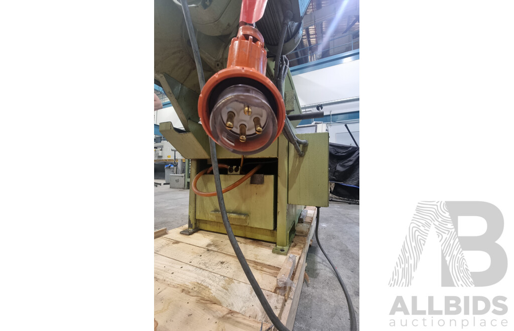 Industrial Startrite Horizontal Bandsaw