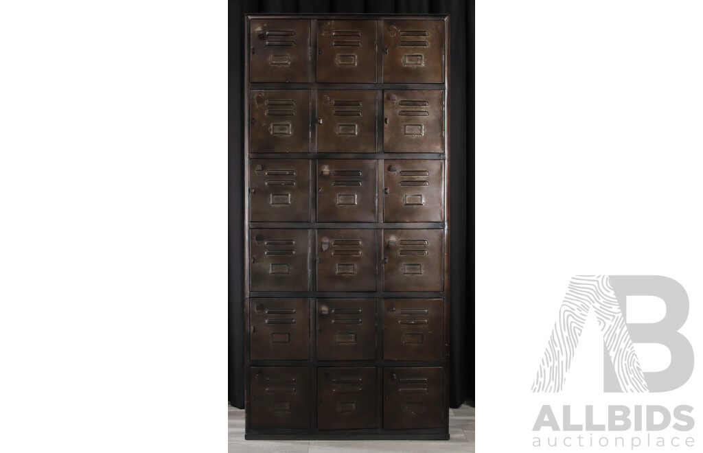 Industrial Bank of 18 Lockers