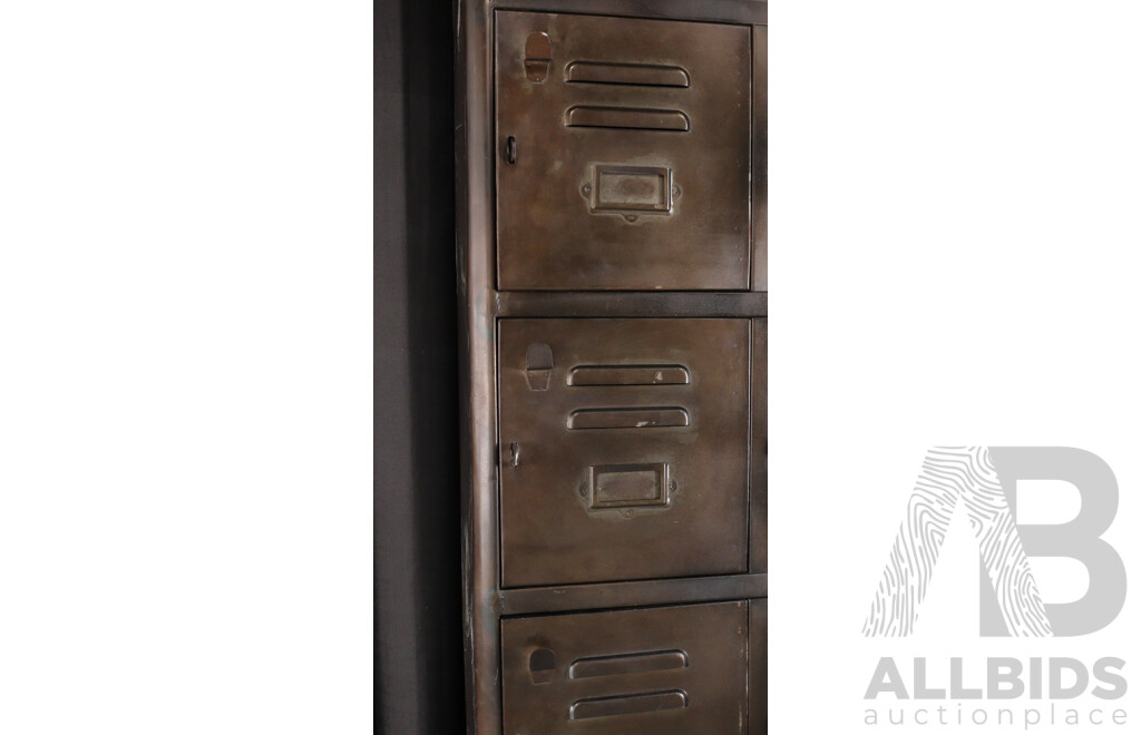 Industrial Bank of 18 Lockers