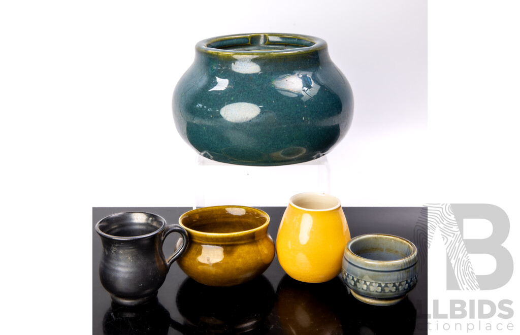 Collection Retro Ceramic Pieces Including Martin Boyd Vase, Wade Dish, Gomoy Humidor and More