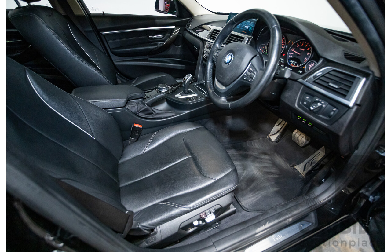 09/2017 BMW 330i Luxury Line F30 LCI 4d Sedan Black Sapphire Metallic Turbo 2.0L