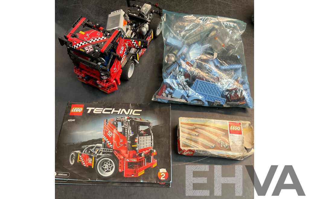 LEGO 42041 Racing Truck & 77942 Fiat 500 Blue & Vintage 7855 8 Curved Electric Rails Grey 12V