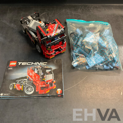 LEGO 42041 Racing Truck & 77942 Fiat 500 Blue & Vintage 7855 8 Curved Electric Rails Grey 12V