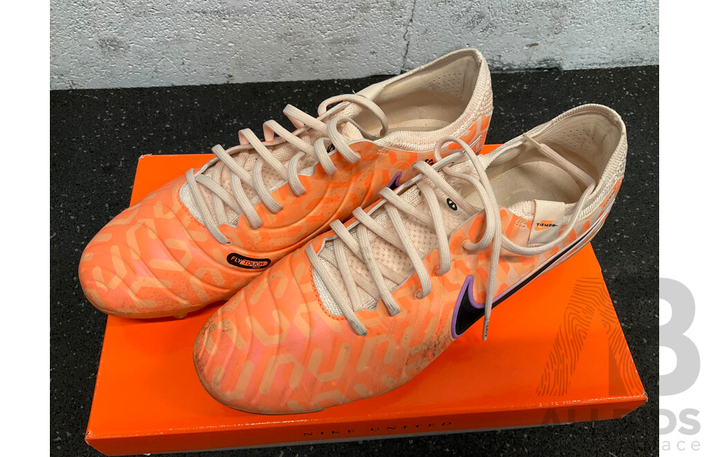 NIKE Tiempo Legend 10 Elite Football Boots Size US 9.5