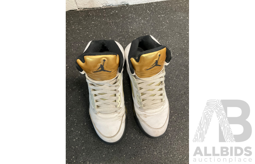 JORDAN 5 Retro Olympic 2016 White Gold Sneakers Size US 9.5 and NIKE Basketball Shoes Size US9 - Lot of 2