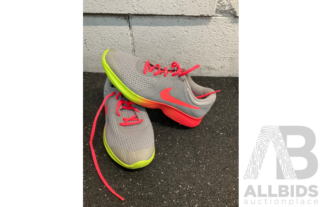 Assorted Sneakers Size US 8, 6.5, 5, 4, 2 Including NIKE, NB and Assorted Backpacks  - Lot of 8