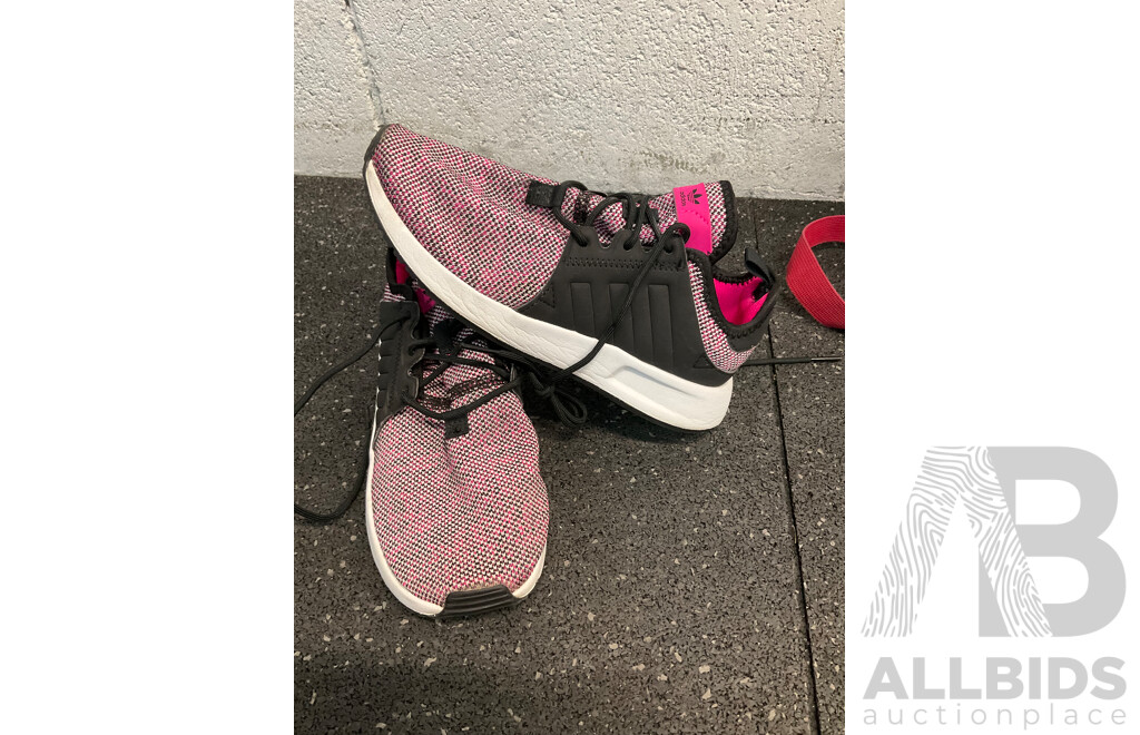 Assorted Sneakers Size US 8, 6.5, 5, 4, 2 Including NIKE, NB and Assorted Backpacks  - Lot of 8