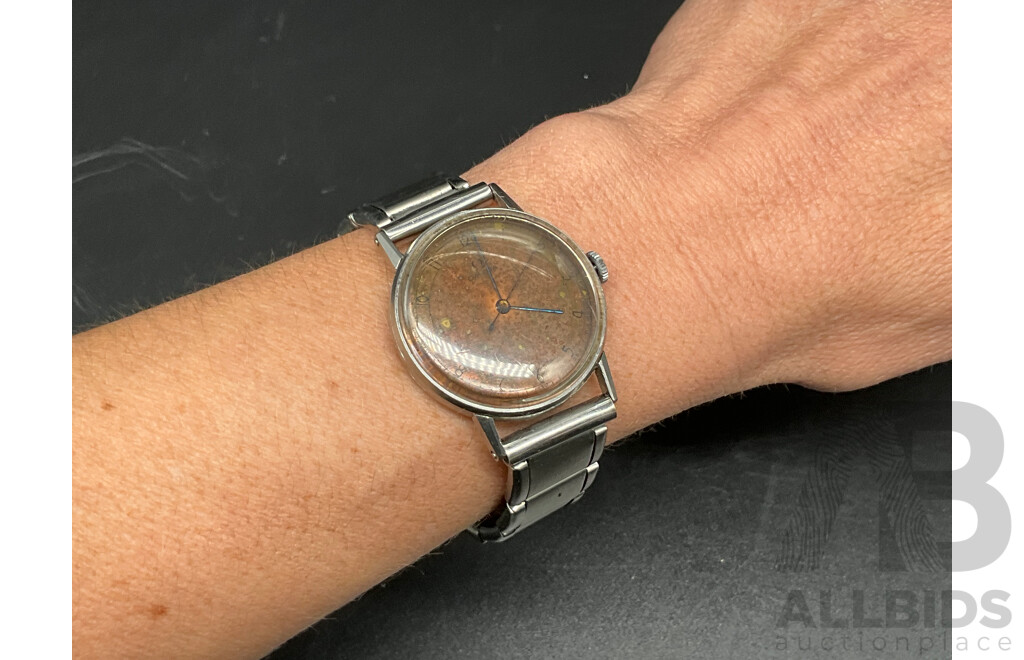 Vintage OMEGA Swiss 16 Jewels Watch
