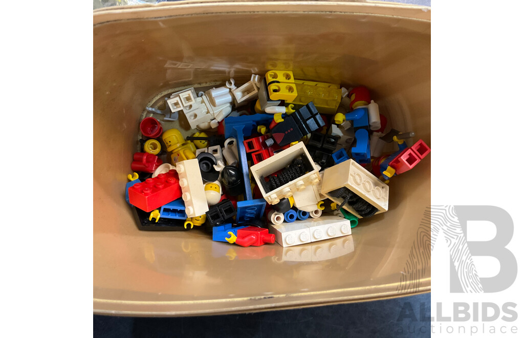 Vintage Lego Pieces & Figures  Includes 6870,886,6823 and More