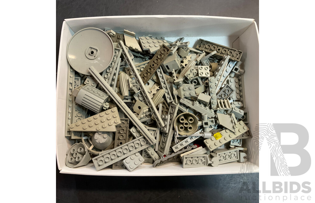 Vintage Lego Pieces & Figures  Includes 6870,886,6823 and More