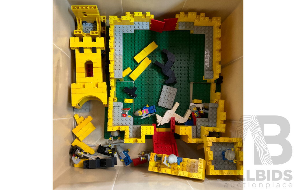 Vintage Lego 375 Yellow Castle