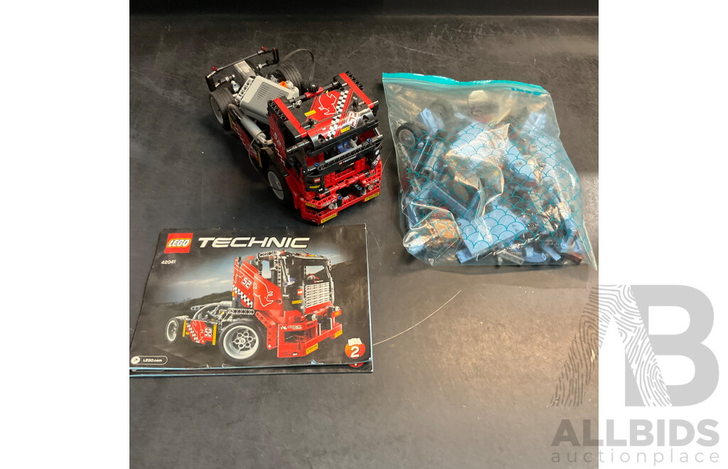 LEGO 42041 Racing Truck & 77942 Fiat 500 Blue & Vintage 7855 8 Curved Electric Rails Grey 12V