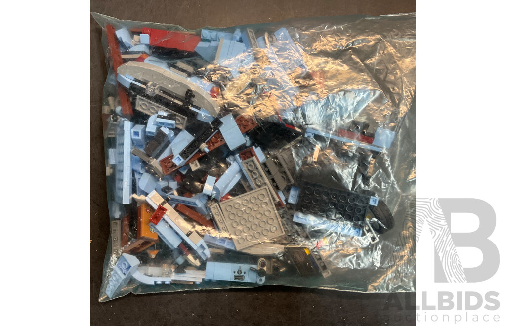 LEGO 42041 Racing Truck & 77942 Fiat 500 Blue & Vintage 7855 8 Curved Electric Rails Grey 12V