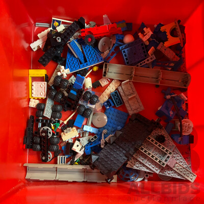 Vintage Lego Pieces & Figures  Includes 6870,886,6823 and More