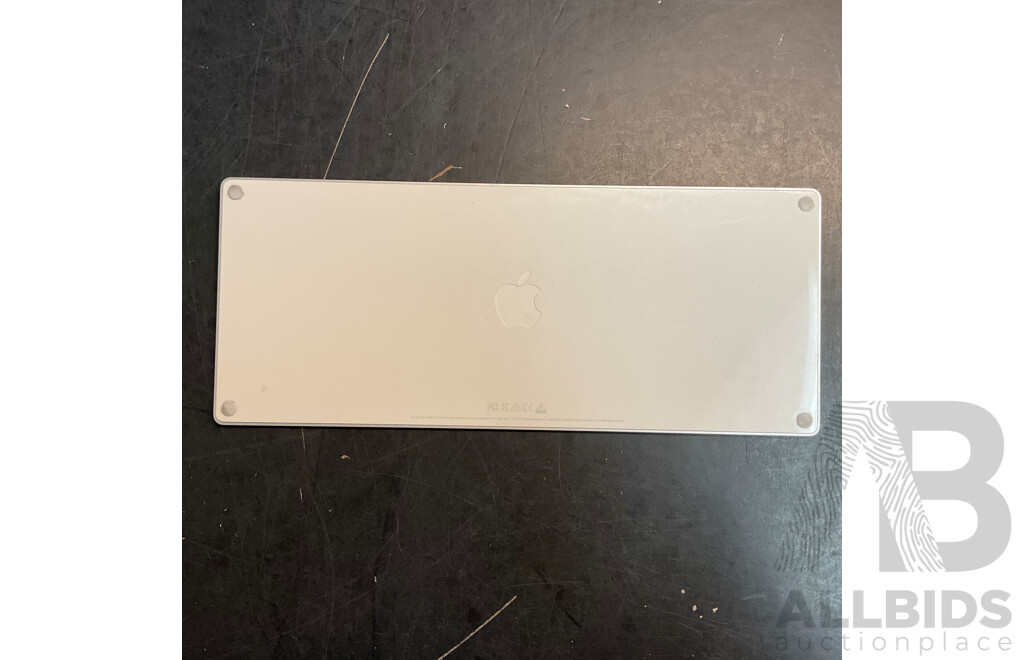 APPLE A1644 Keyboard & A1657 Mouse