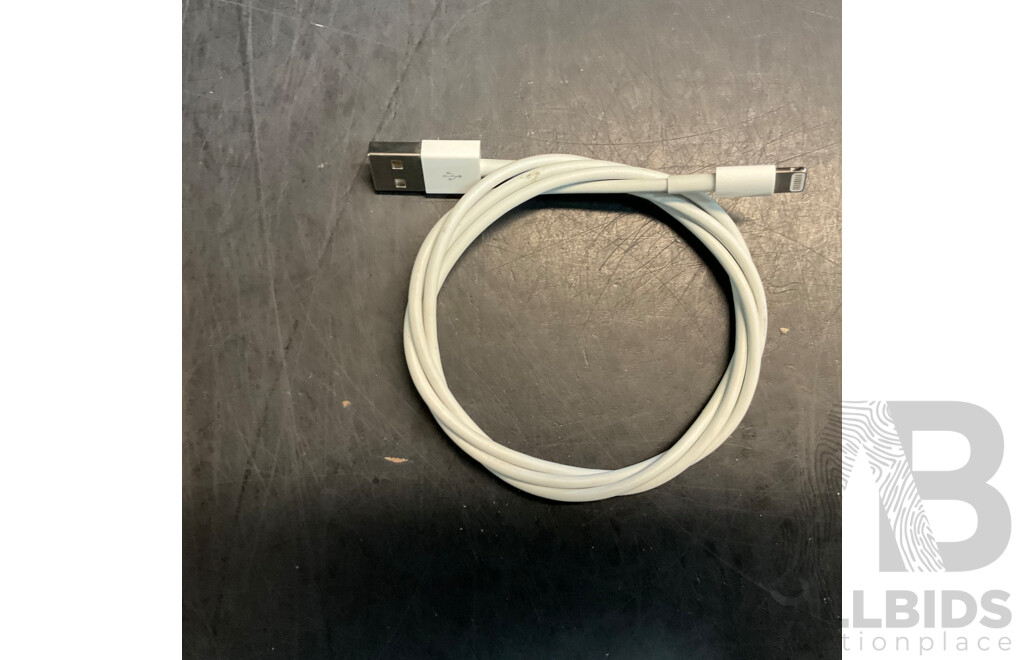 APPLE A1644 Keyboard & A1657 Mouse & Cable