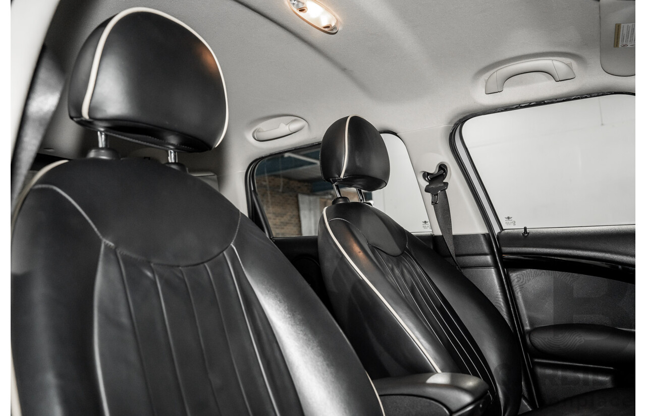 5/2011 Mini Cooper Countryman R60 4d Wagon Crystal Silver Metallic/Absolute Black Roof 1.6