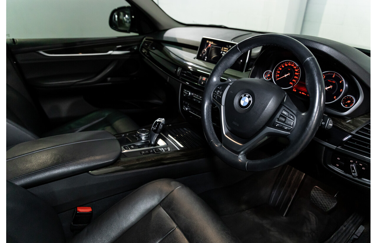 08/2015 BMW X5 xDrive30d (AWD) F15 MY15 4D Wagon Black Sapphire Metallic Turbo Diesel 3.0L