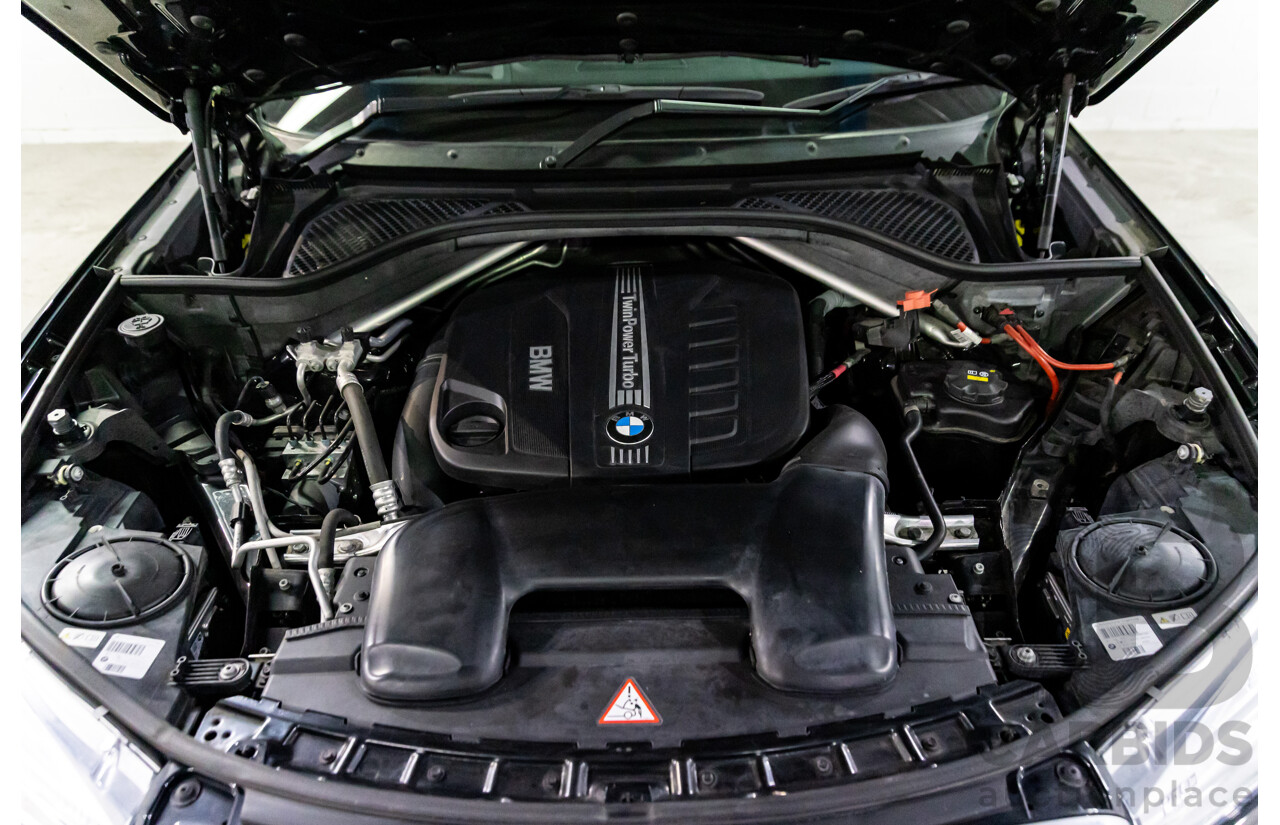08/2015 BMW X5 xDrive30d (AWD) F15 MY15 4D Wagon Black Sapphire Metallic Turbo Diesel 3.0L
