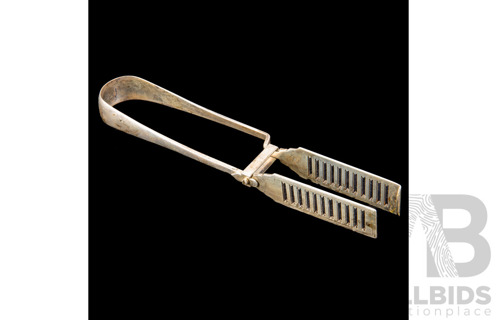Antique Sterling Silver Asparagus Tongs, Sheffield, 1921. Weight: 131gm