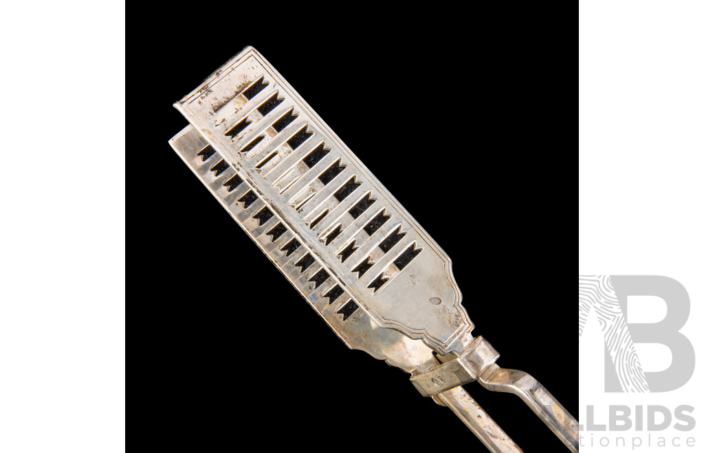 Antique Sterling Silver Asparagus Tongs, Sheffield, 1921. Weight: 131gm