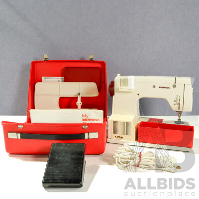 Bernina Minimatic Sewing Machine in Hard Case with Instruction Booklets