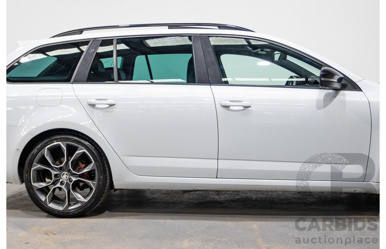 06/2016 Skoda Octavia RS 162 TSI NE MY16 4d Wagon Moon White Metallic Turbo 2.0L