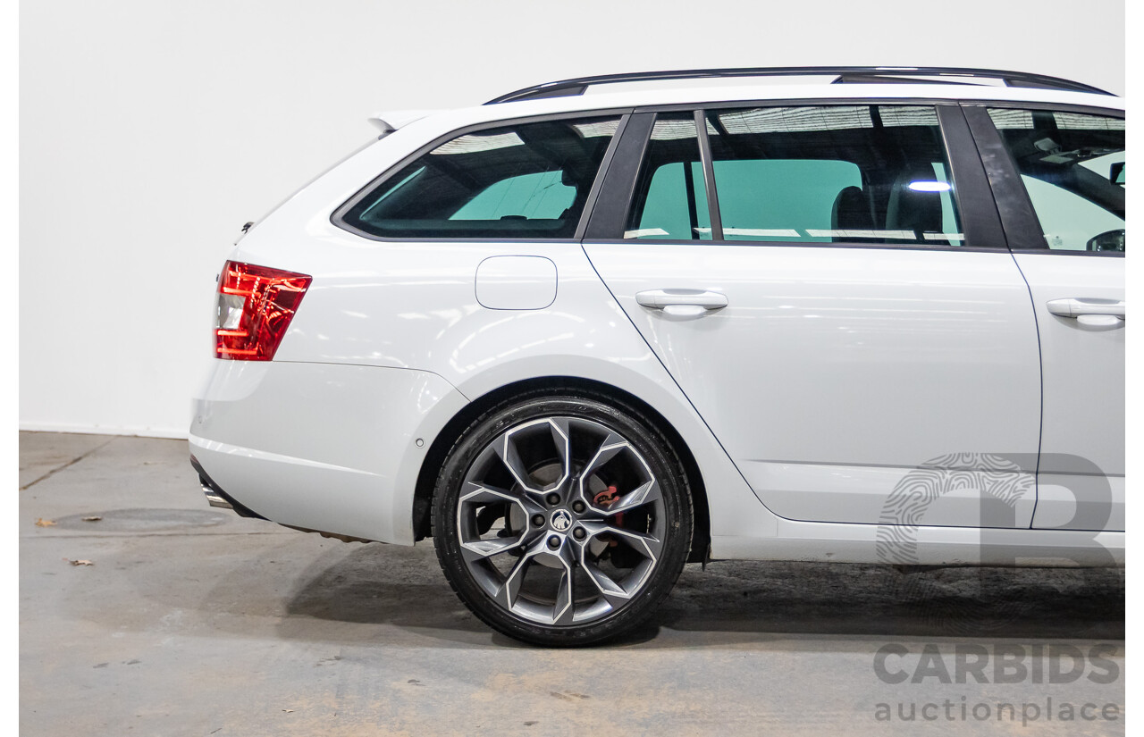 06/2016 Skoda Octavia RS 162 TSI NE MY16 4d Wagon Moon White Metallic Turbo 2.0L
