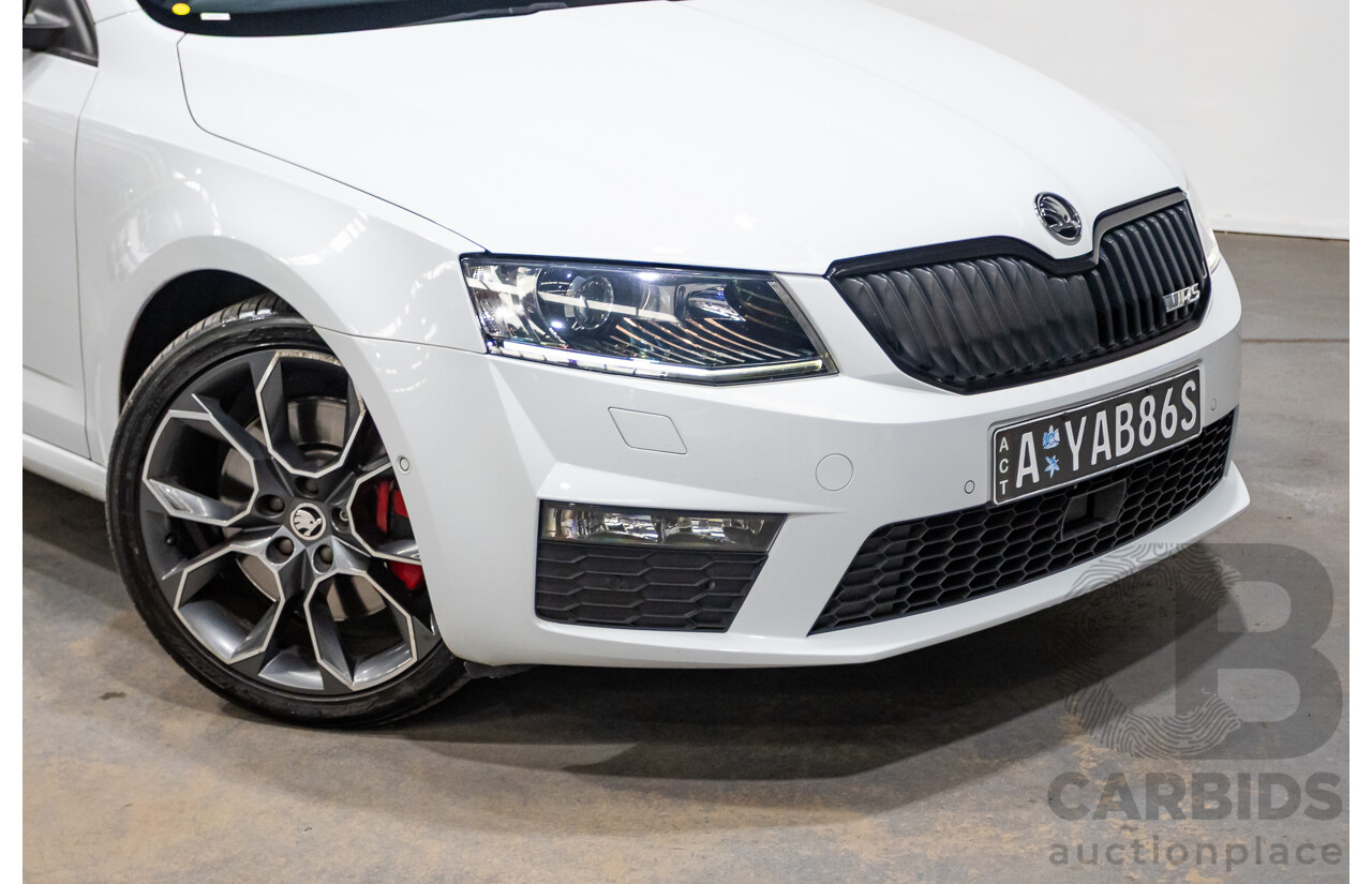06/2016 Skoda Octavia RS 162 TSI NE MY16 4d Wagon Moon White Metallic Turbo 2.0L