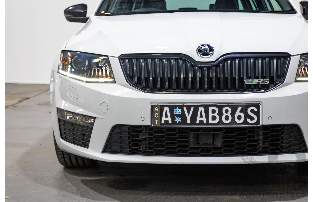 06/2016 Skoda Octavia RS 162 TSI NE MY16 4d Wagon Moon White Metallic Turbo 2.0L
