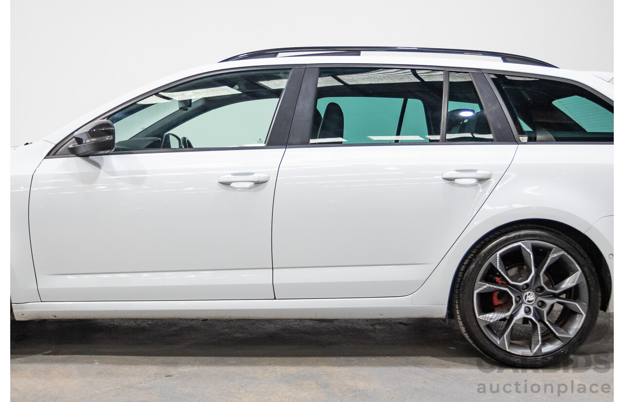 06/2016 Skoda Octavia RS 162 TSI NE MY16 4d Wagon Moon White Metallic Turbo 2.0L