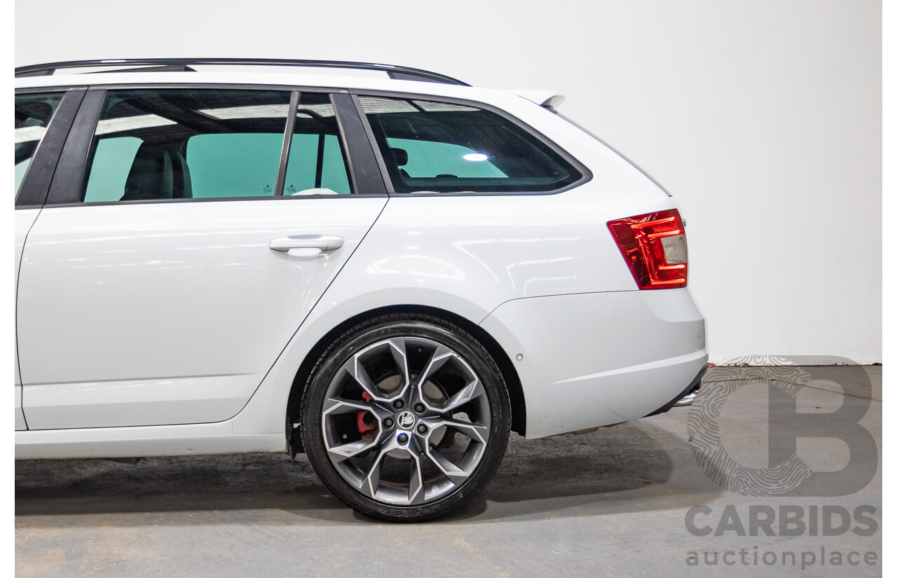 06/2016 Skoda Octavia RS 162 TSI NE MY16 4d Wagon Moon White Metallic Turbo 2.0L