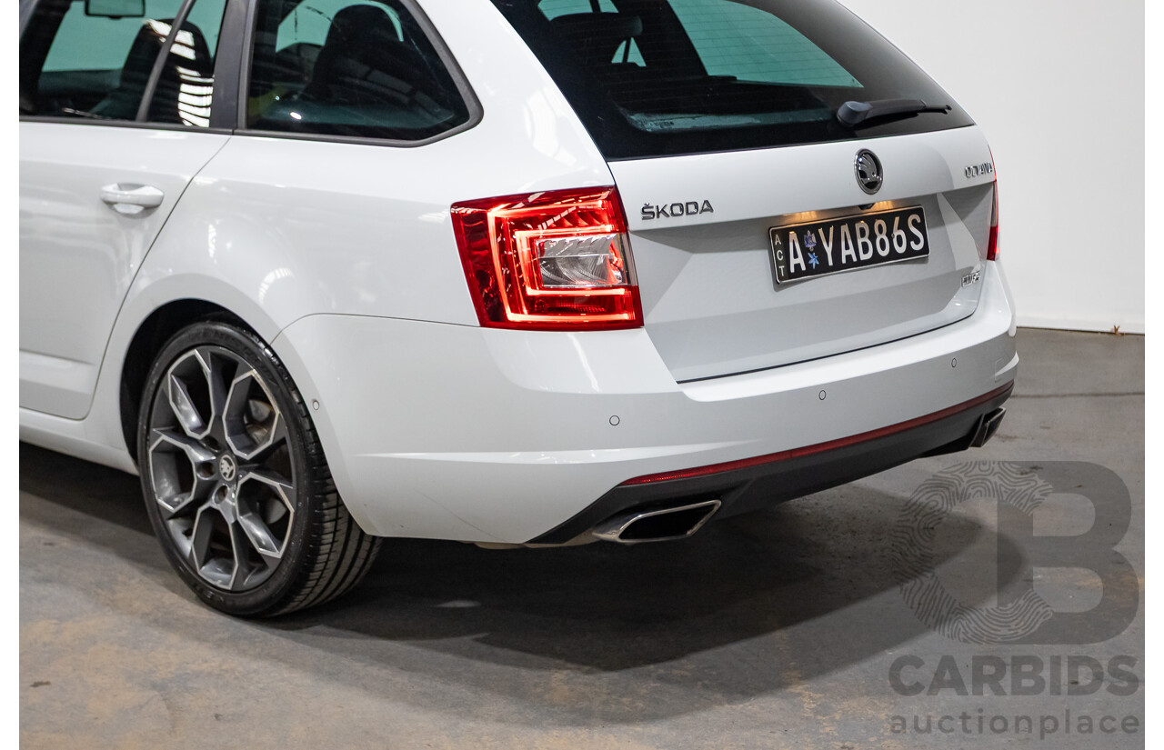 06/2016 Skoda Octavia RS 162 TSI NE MY16 4d Wagon Moon White Metallic Turbo 2.0L