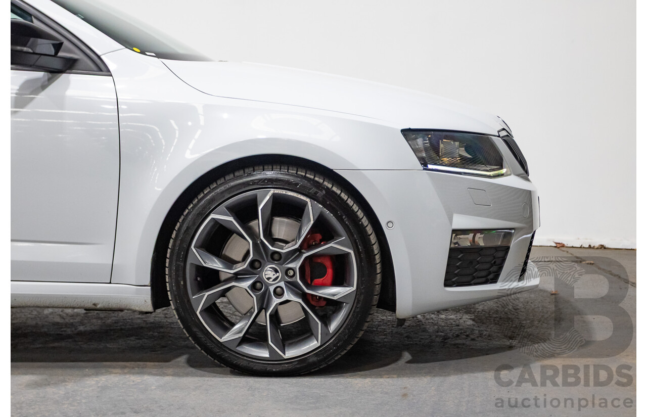 06/2016 Skoda Octavia RS 162 TSI NE MY16 4d Wagon Moon White Metallic Turbo 2.0L