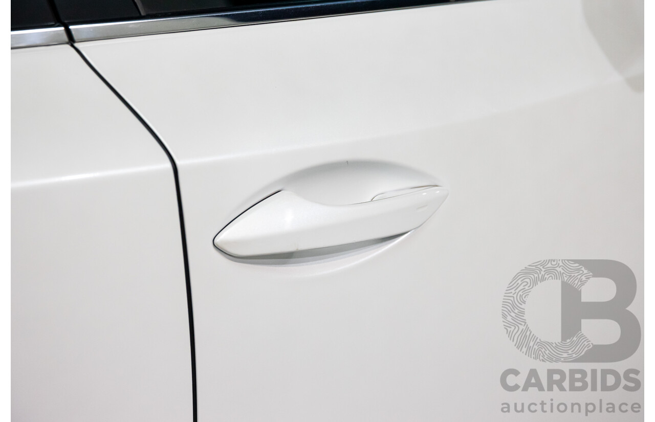 03/2018 Lexus NX300h Luxury Hybrid (FWD) AYZ10R MY17 Facelift 4d Wagon Sonic Quartz Metallic 2.5L - Hybrid