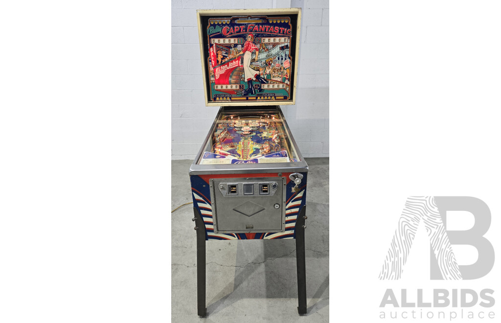 Captain Fantastic 1976 Pinball Machine by Bally