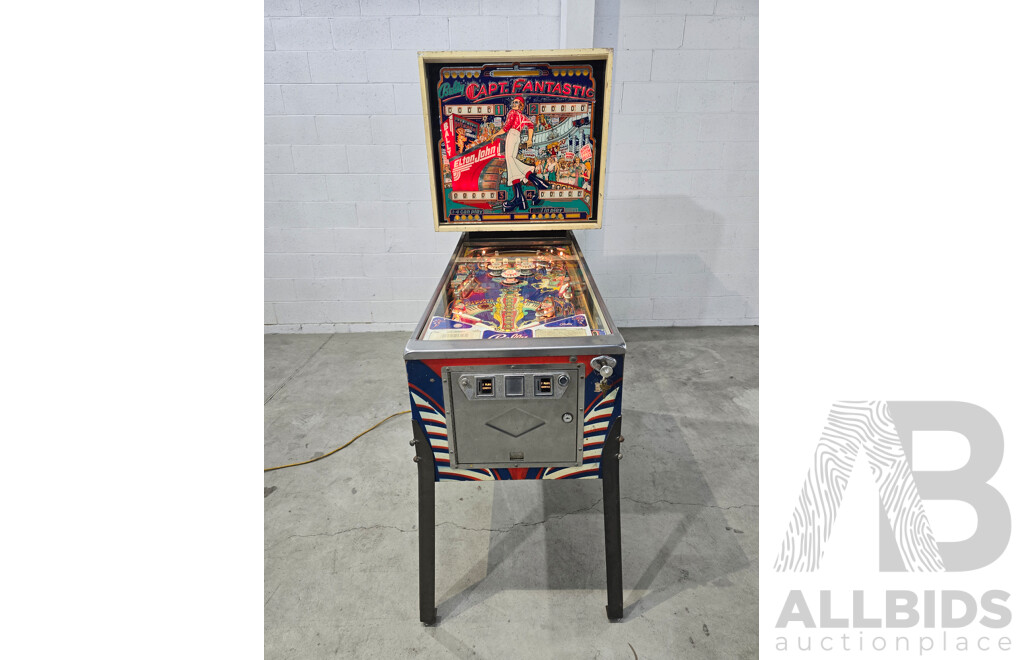 Captain Fantastic 1976 Pinball Machine by Bally