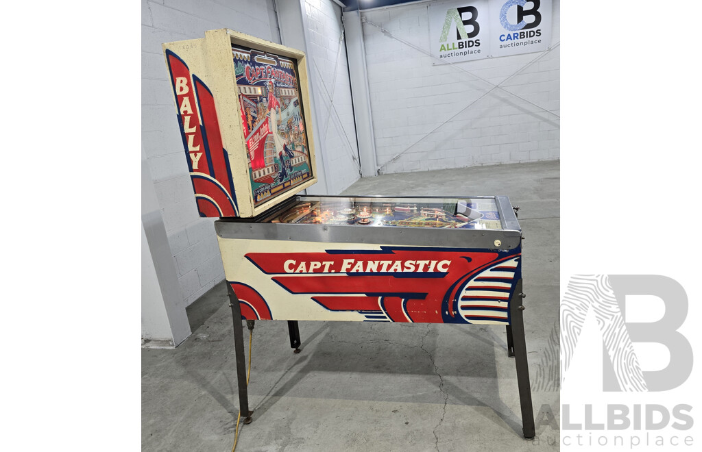 Captain Fantastic 1976 Pinball Machine by Bally