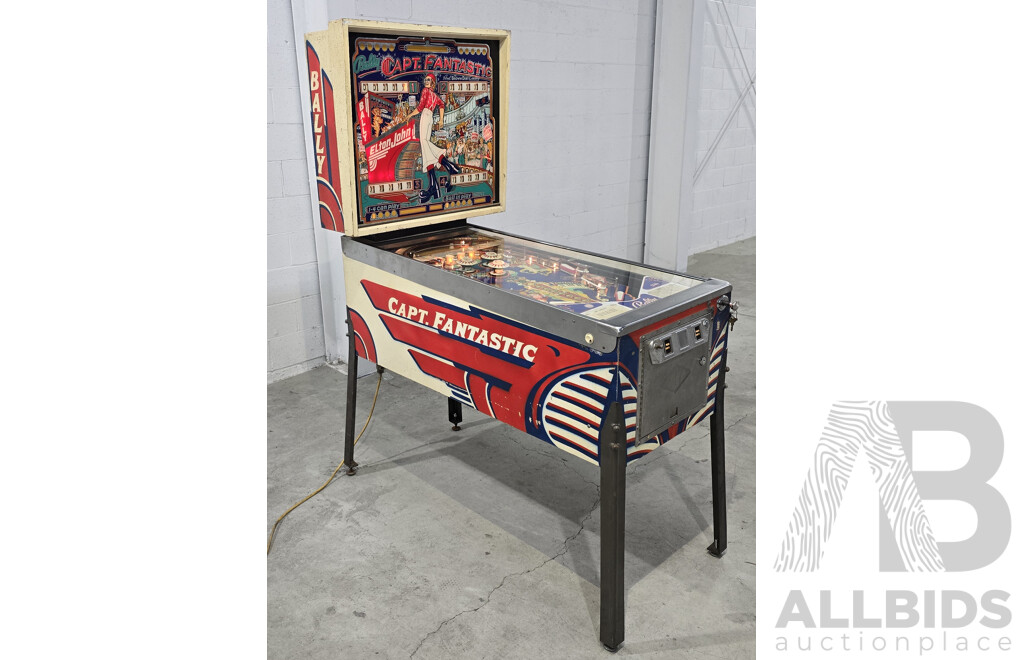 Captain Fantastic 1976 Pinball Machine by Bally