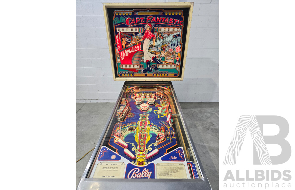 Captain Fantastic 1976 Pinball Machine by Bally
