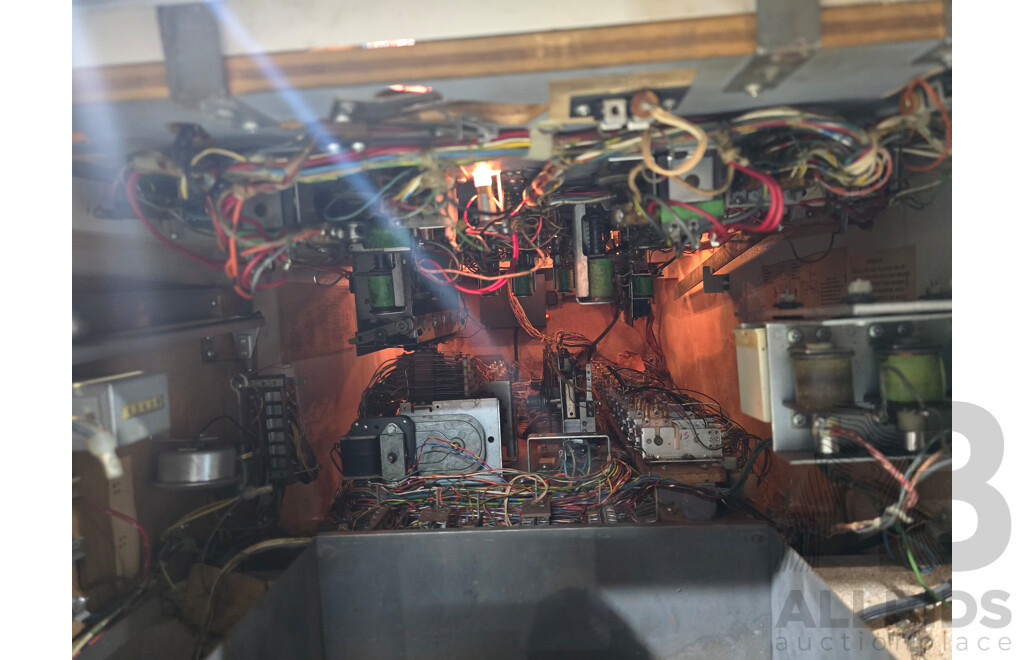 Captain Fantastic 1976 Pinball Machine by Bally